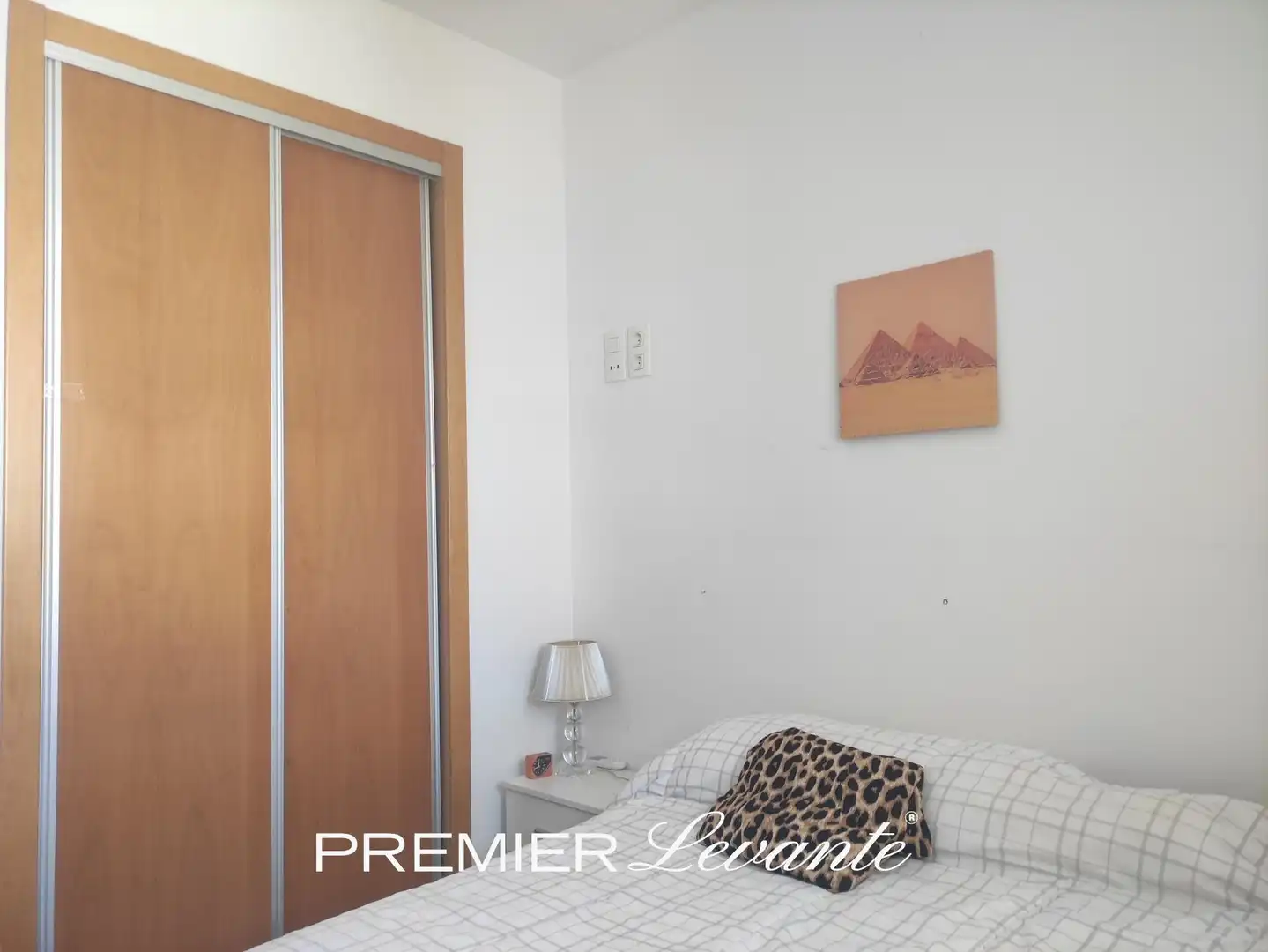 Schlafzimmer von Dachboden zum Verkauf in Piles mit Klimaanlage, Privatgarten und Terrasse