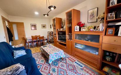 Living room of Flat for sale in Cigales  with Parquet flooring, Storage room and Balcony