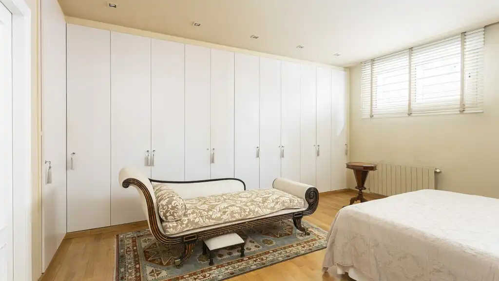 Schlafzimmer von Wohnungen zum Verkauf in Barcelona mit Klimaanlage, Heizung und Parkett