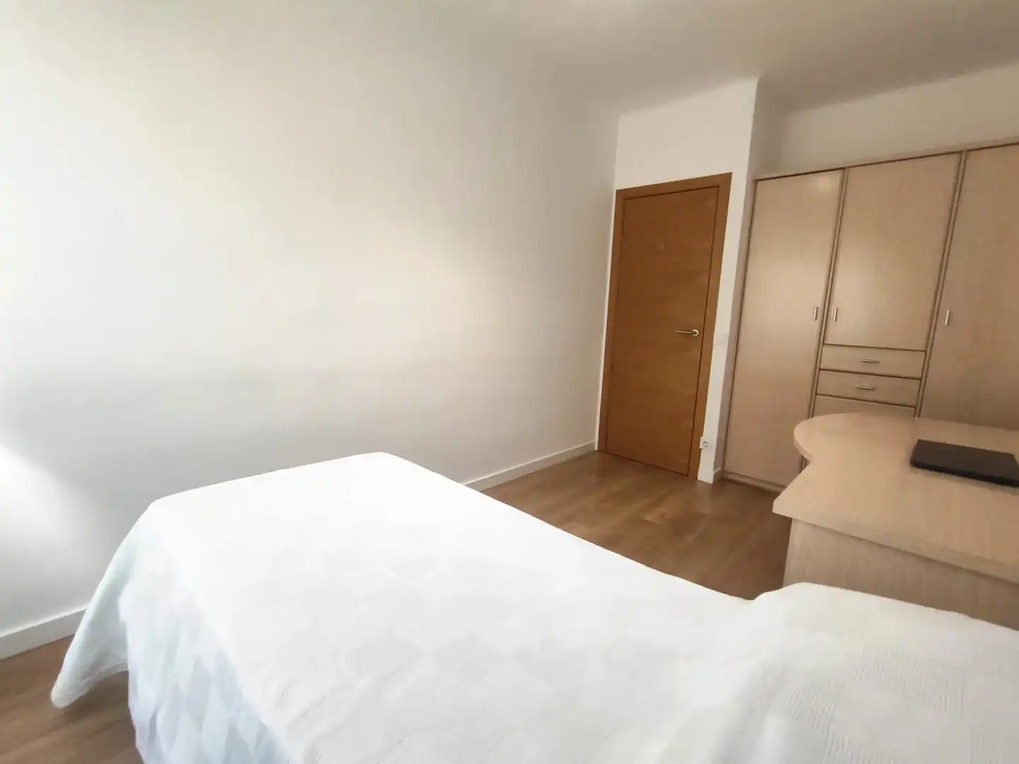 Dormitori de Pis en venda en Girona amb Aire condicionat, Calefacció i Parquet