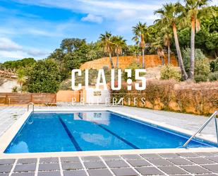 Exterior view of Single-family semi-detached for sale in Sant Pol de Mar  with Air Conditioner, Heating and Private garden