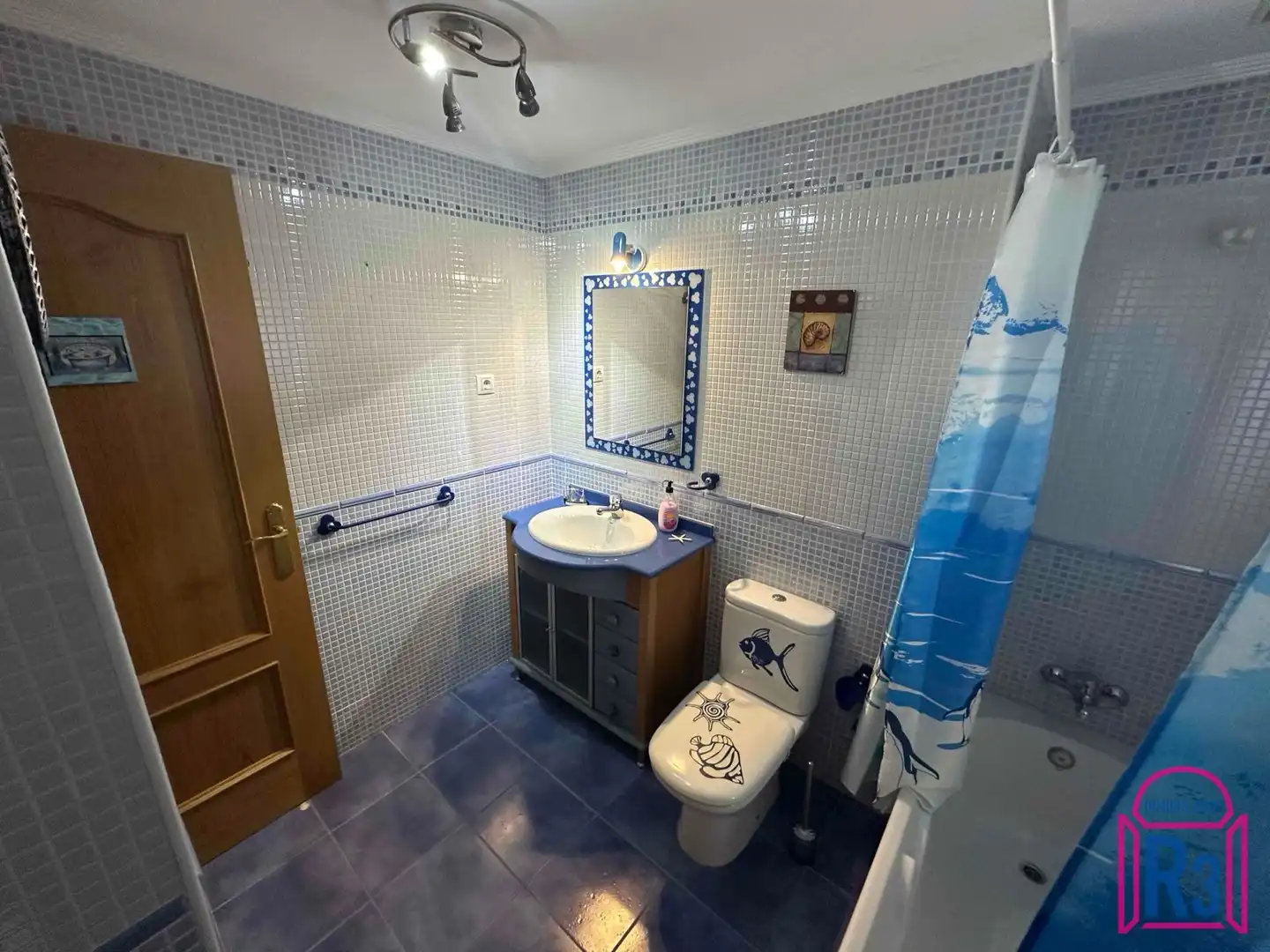 Baño de Casa adosada en venta en Villaquilambre con Calefacción, Piscina y Amueblado