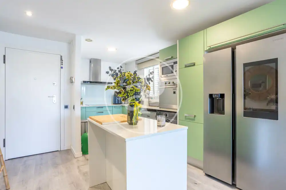 Penthouse with terrace to rent in Av. del Port, imagen 13