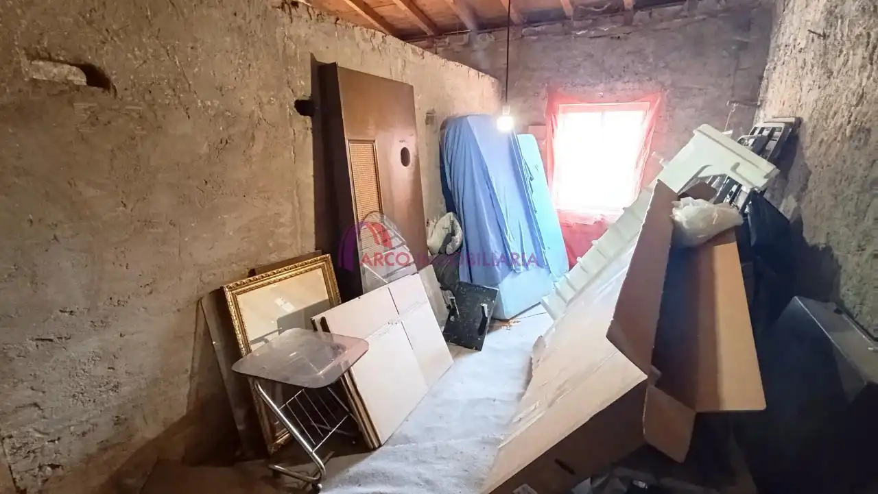 Country homes for sale in Buniel  with Heating, Private garden and Storage room