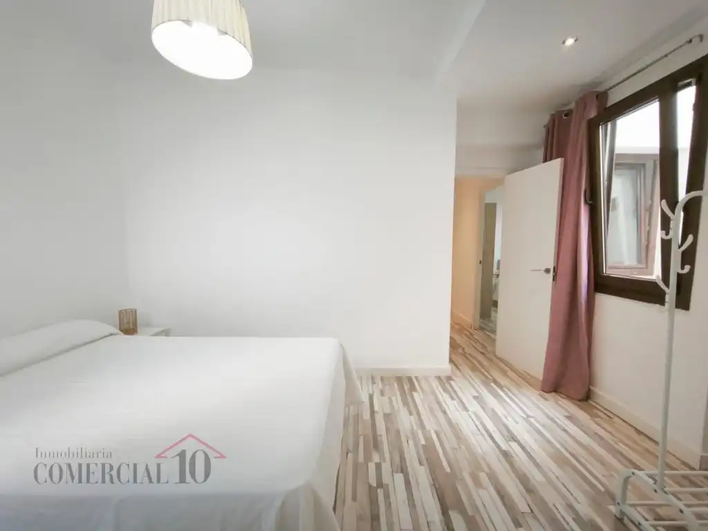 Habitación de Apartamento de alquiler en Badajoz con Terraza y Balcón