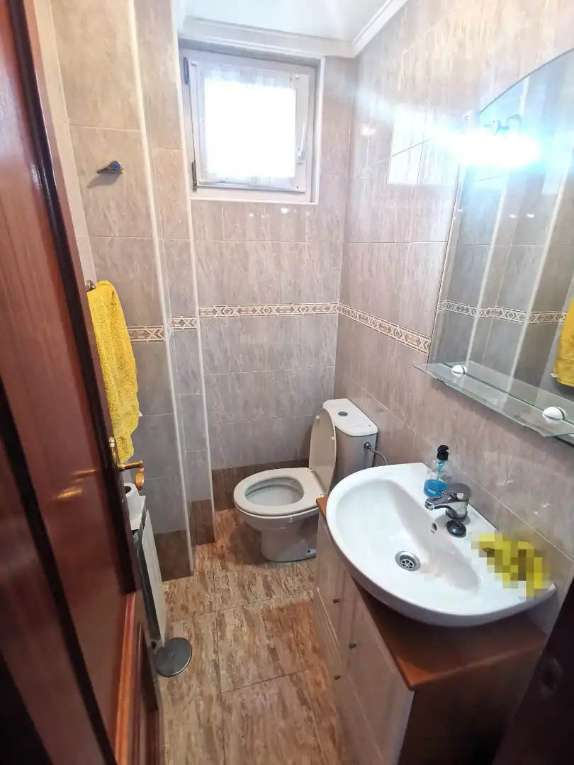 Baño de Ático en venta en Castro-Urdiales con Calefacción, Terraza y Trastero