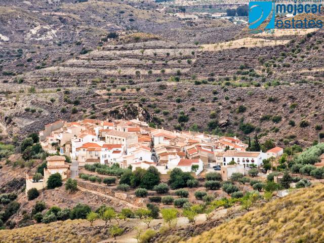 Casa-chalet en Venta en Calle Santiago, 35 en Lubrín