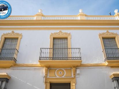 Vista exterior de Casa o xalet en venda en Lebrija amb Balcó