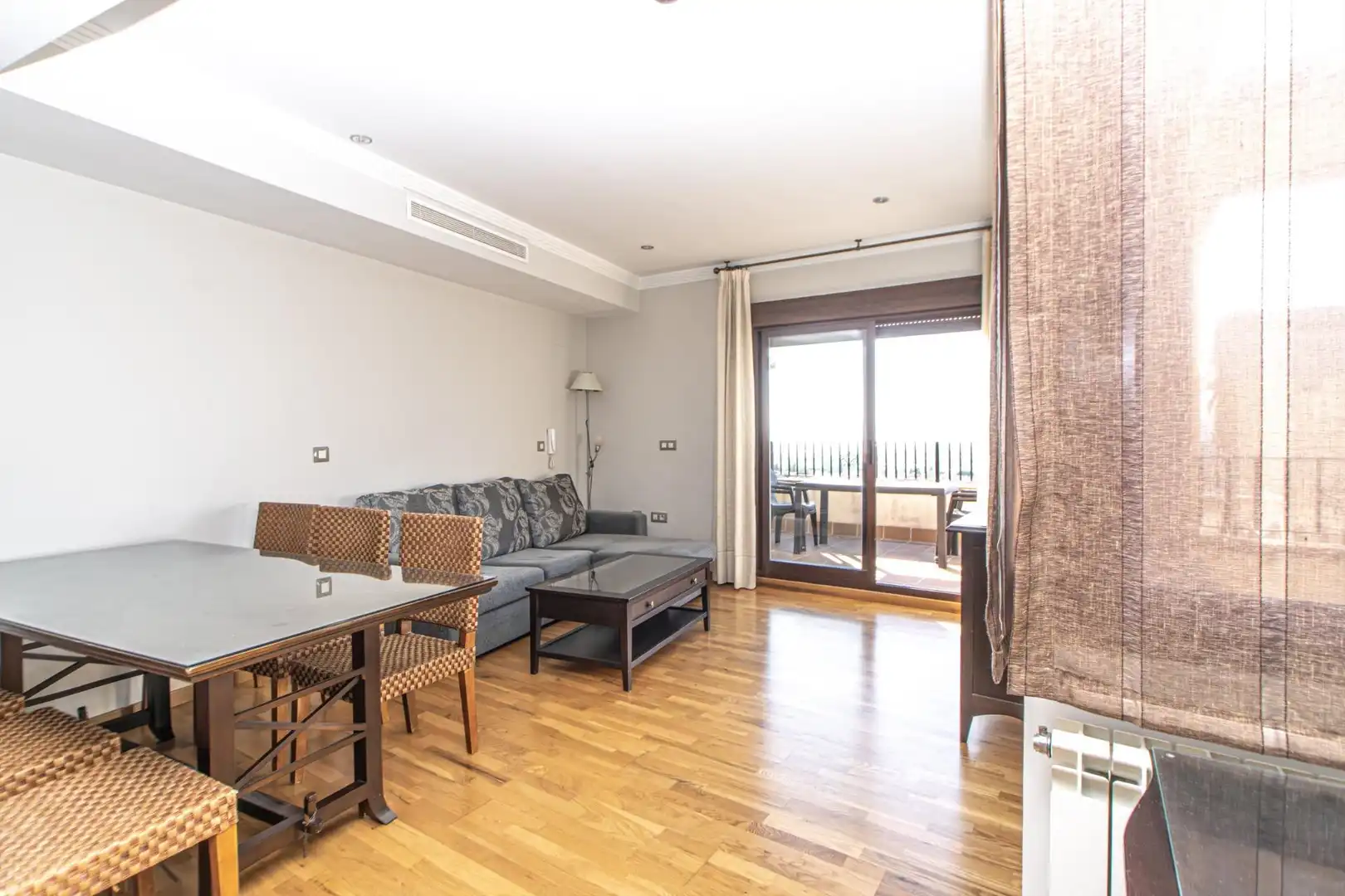 Sala d'estar de Àtic en venda en La Zubia Ciudad