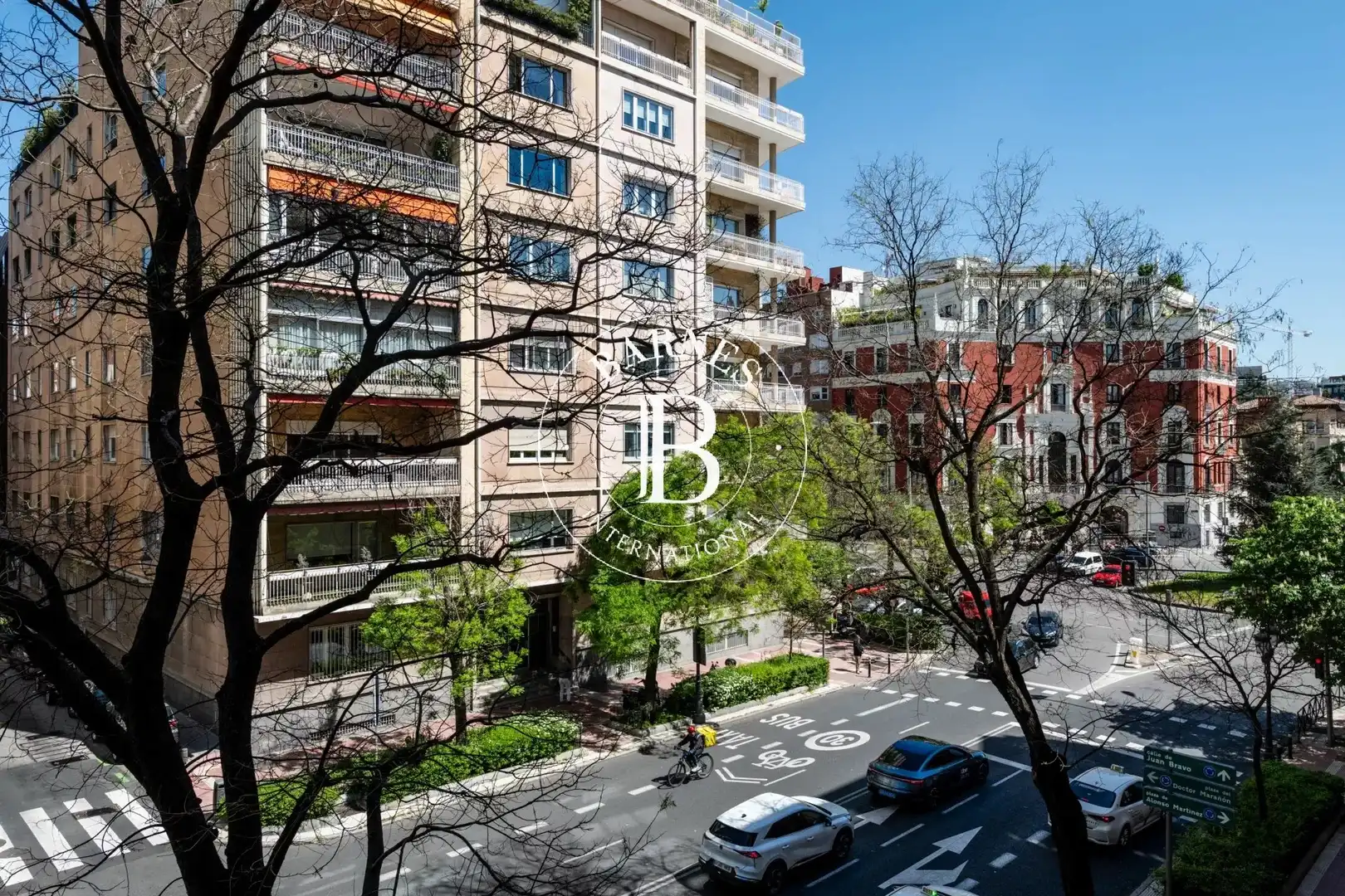 Außenansicht von Wohnung zur Miete in Madrid mit Klimaanlage, Heizung und Abstellraum