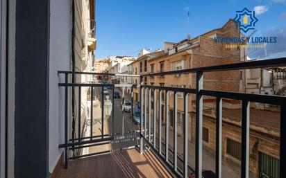 Vista exterior de Pis en venda en  Granada Capital amb Calefacció i Balcó