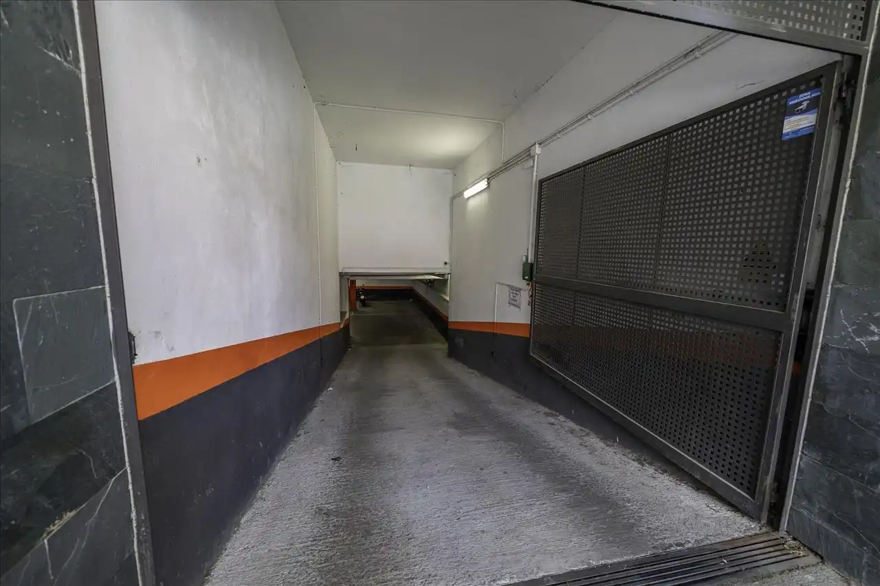 Parking with lift for sale in Taure, imagen 7