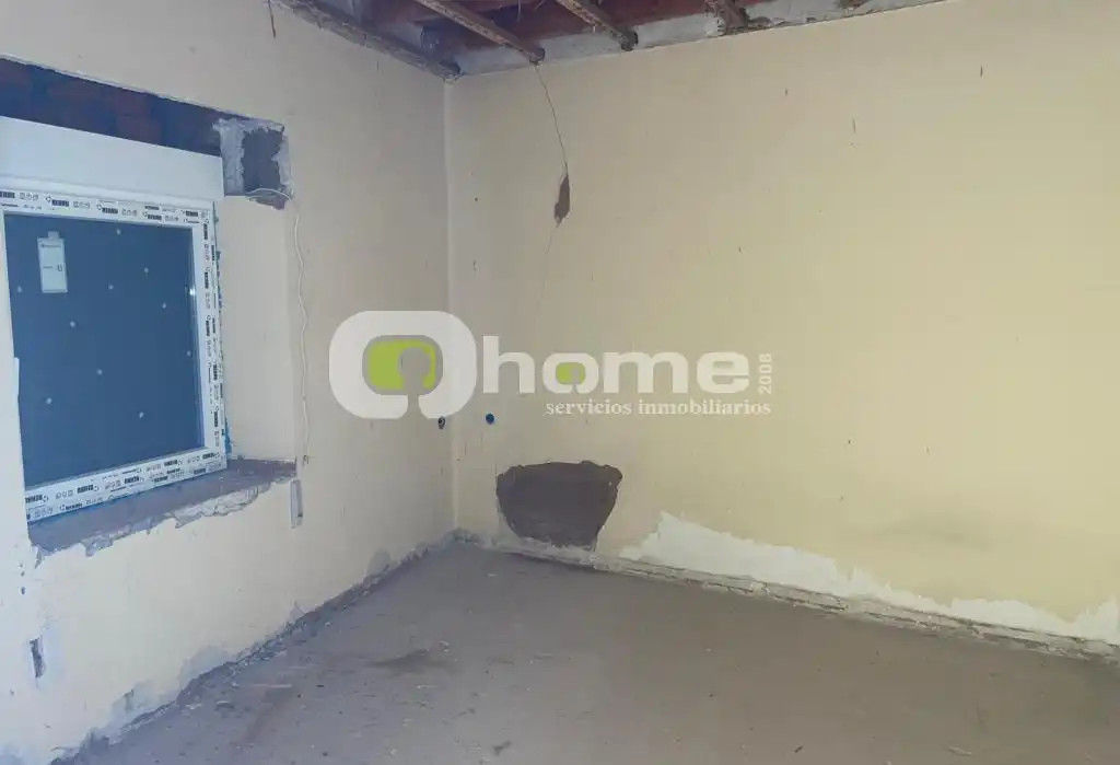 Casa adosada en venta en San Cristóbal de Entreviñas