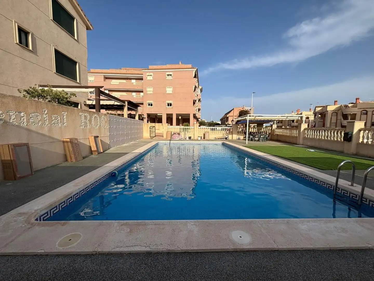 Piscina de Dúplex de alquiler en Santa Pola con Piscina comunitaria