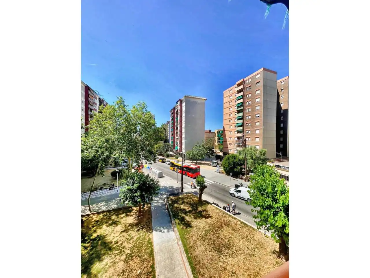 Vista exterior de Pis en venda en Cerdanyola del Vallès amb Traster i Balcó