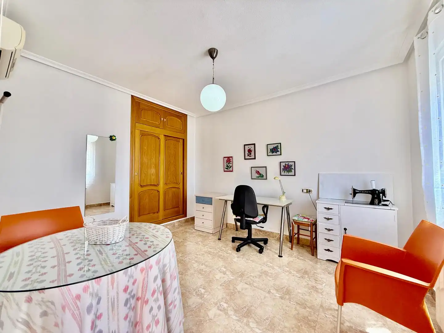 Sala de estar de Casa adosada en venta en San Pedro del Pinatar con Aire acondicionado, Jardín privado y Terraza