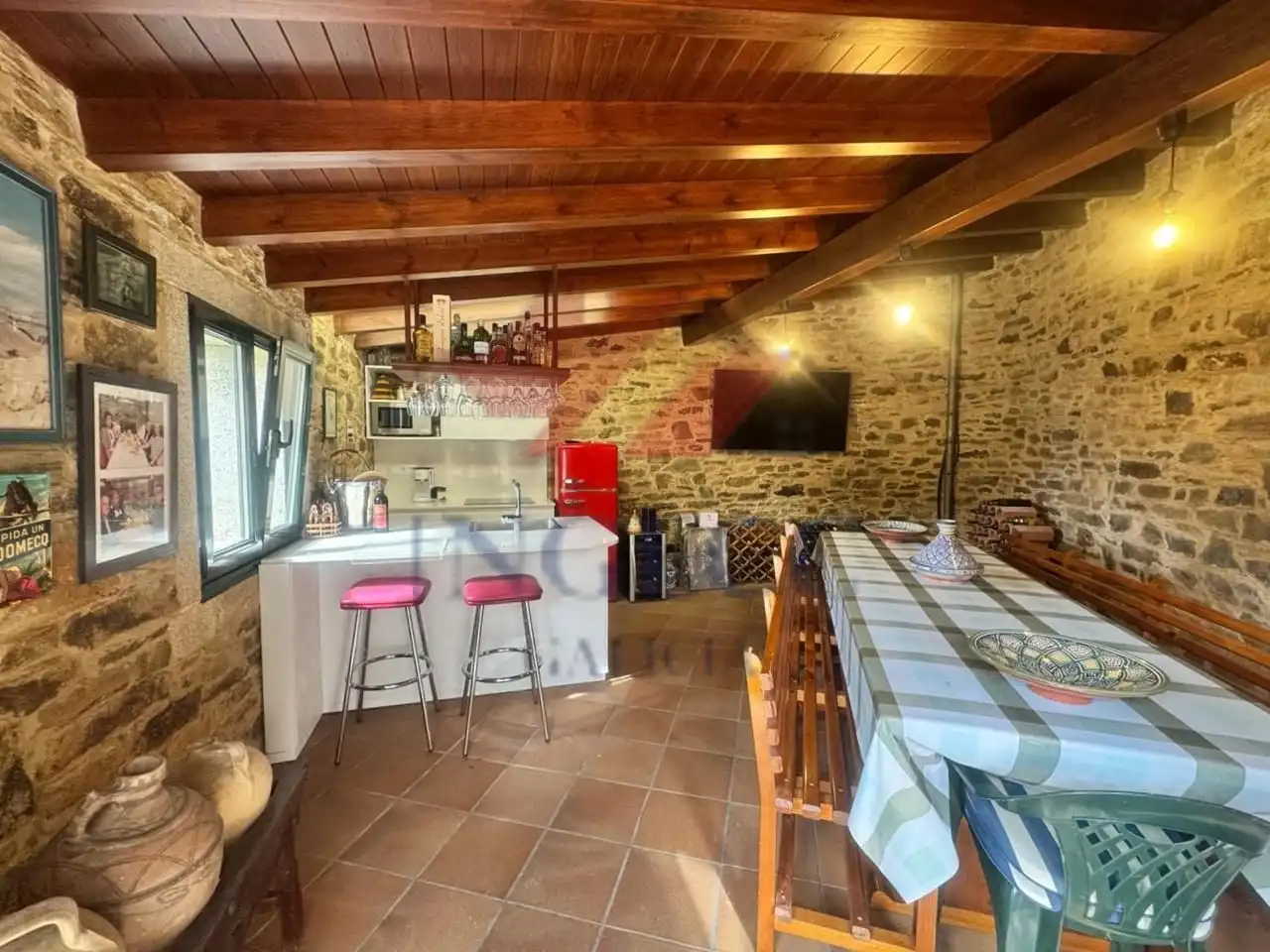 Casa rústica amb terrassa en venda a Leduzo, imagen 36