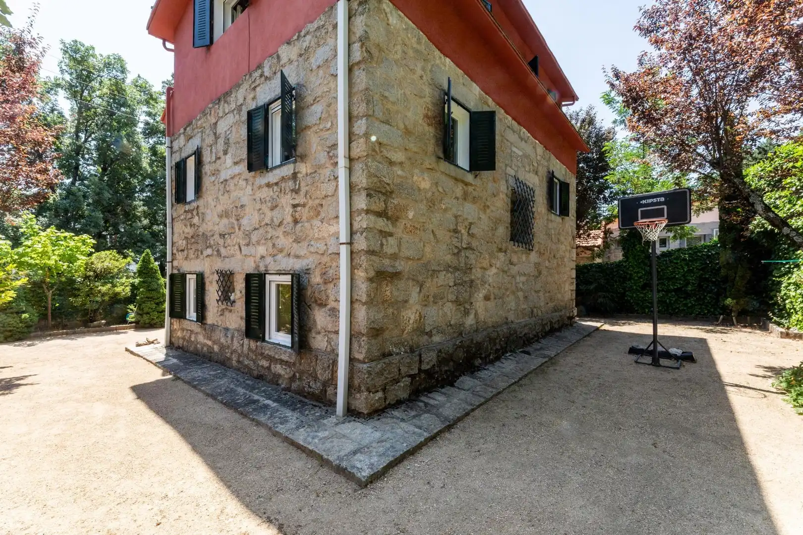 Vista exterior de Casa o chalet en venta en Navacerrada con Calefacción y Jardín privado