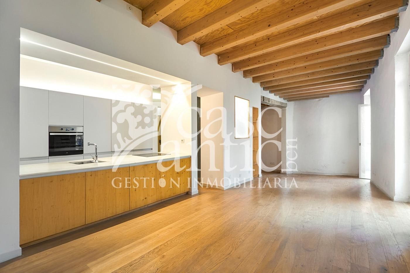 Cocina de Piso en venta en  Barcelona Capital con Balcón