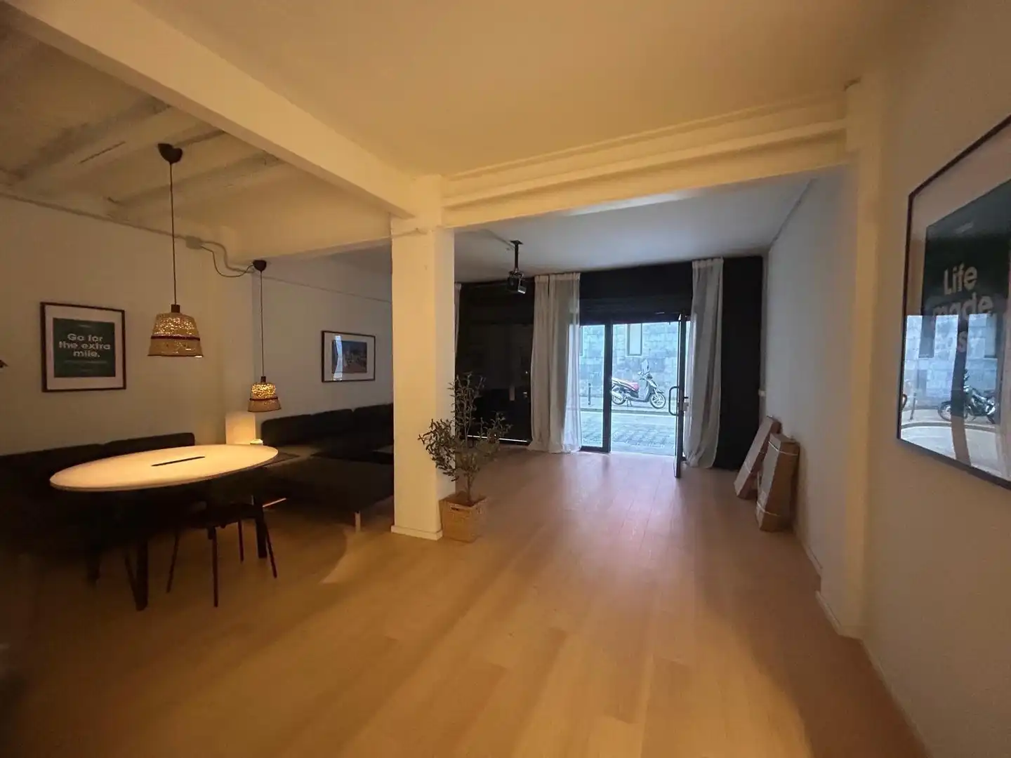 Sala de estar de Local en venta en  Barcelona Capital