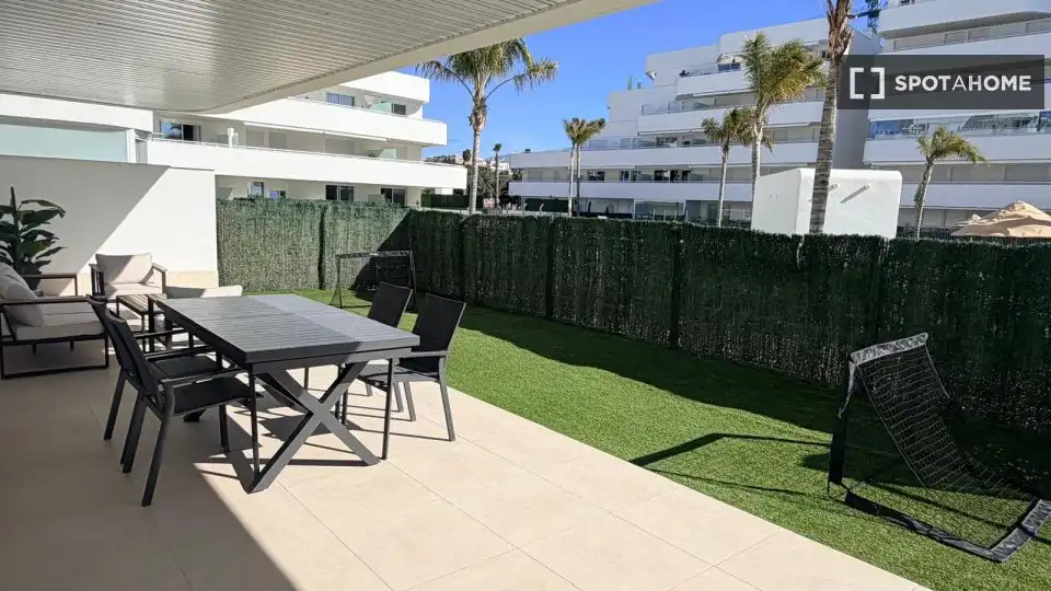 Terraza de Apartamento para compartir en Vélez-Málaga con Aire acondicionado, Terraza y Amueblado