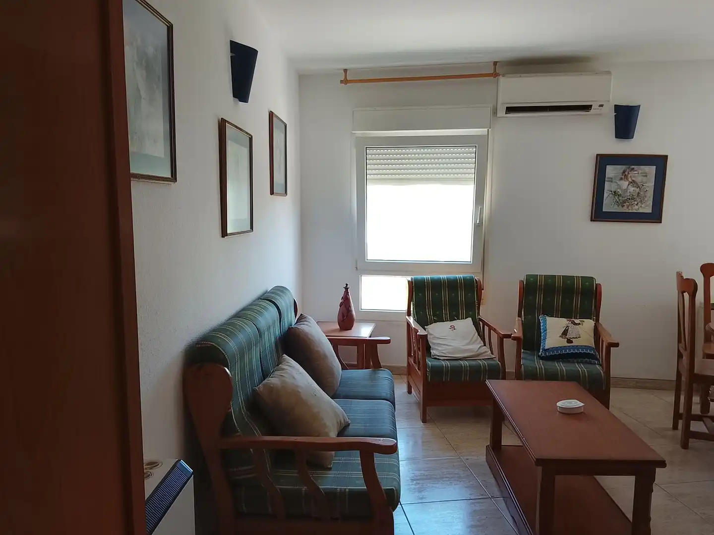 Wohnzimmer von Wohnung zum Verkauf in Madrigal de la Vera mit Klimaanlage, Heizung und Möbliert