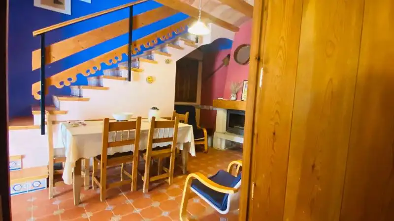 Casa adosada en venta en Villarluengo con Terraza, Trastero y Amueblado