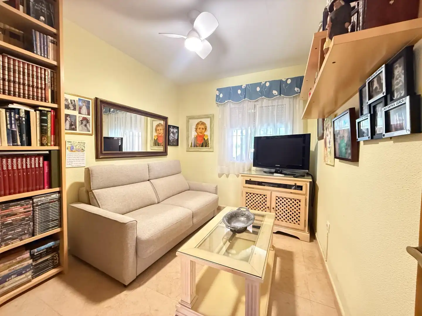 Sala de estar de Casa o chalet en venta en Chiclana de la Frontera con Aire acondicionado, Jardín privado y Terraza