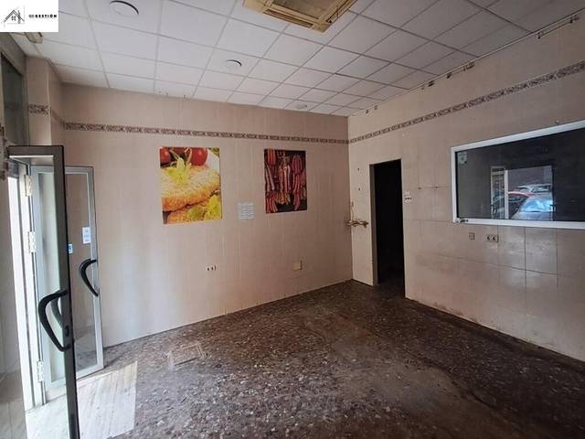 Local comercial en Venta en Calle de Albacete en La Florida - Parque Norte