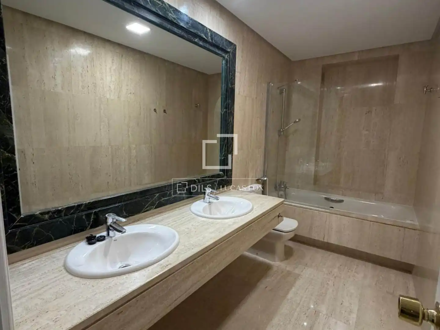 Bany de Casa o xalet de lloguer en La Moraleja amb Aire condicionat, Calefacció i Jardí privat