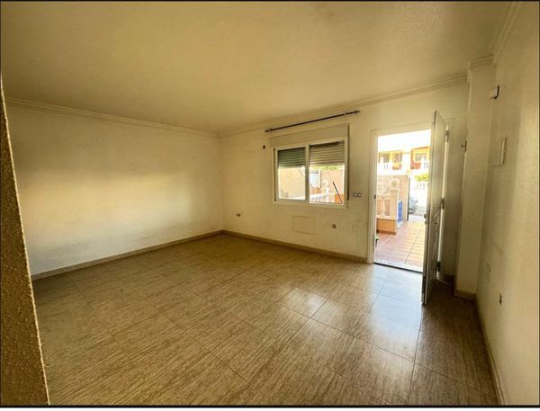 Single-family semi-detached for sale in Calle Albahaca, El Pinar de Campoverde