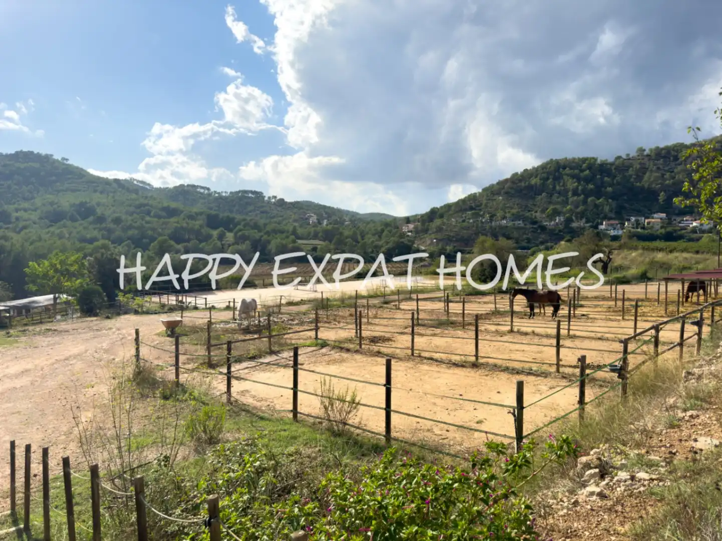 Vista exterior de Finca rústica en venda en Sant Pere de Ribes amb Calefacció, Jardí privat i Terrassa