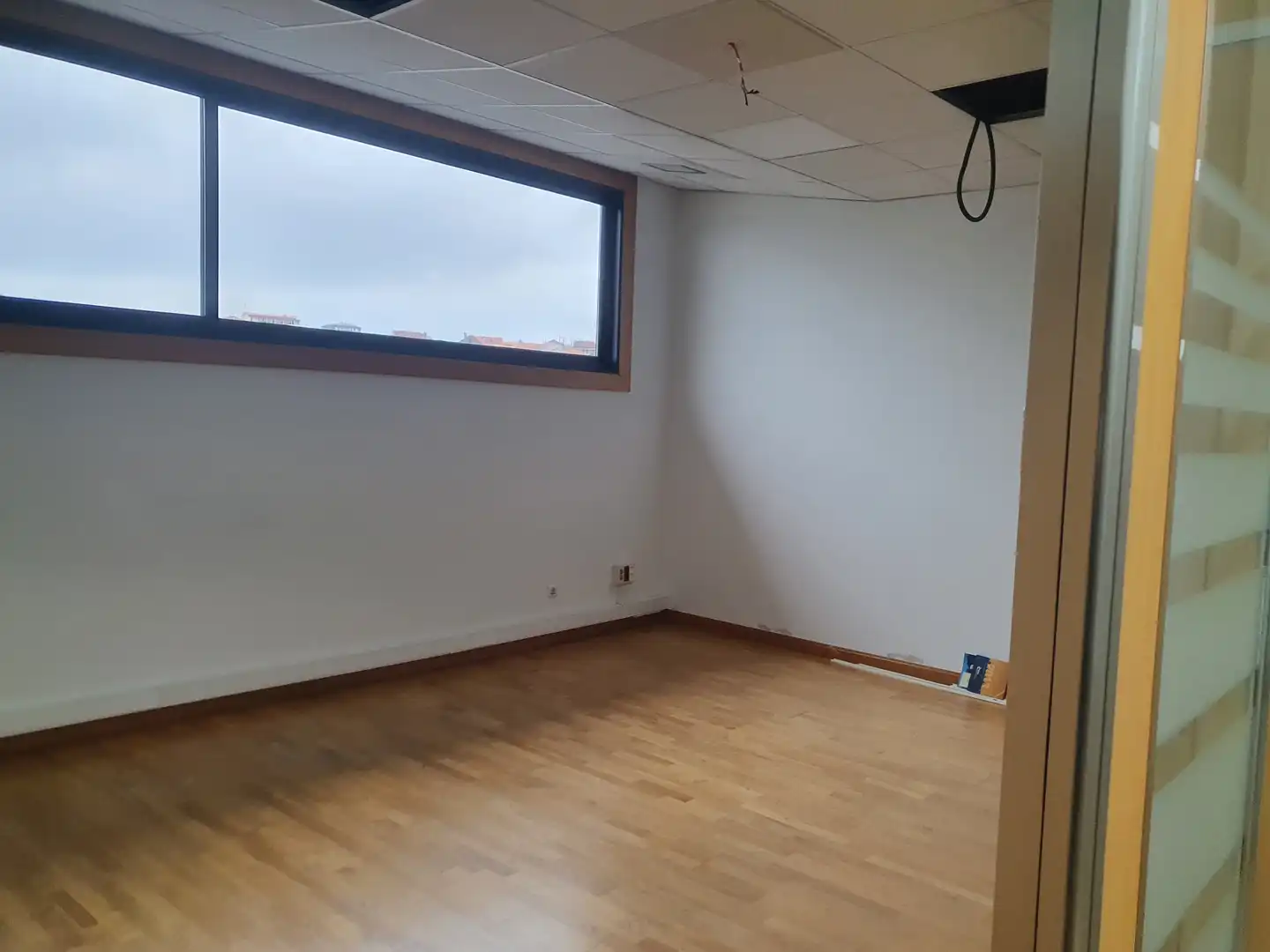 Büro zur Miete in Vigo  mit Möbliert