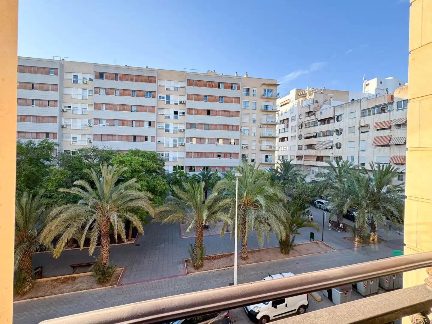 Vista exterior de Pis en venda en Elche / Elx amb Aire condicionat