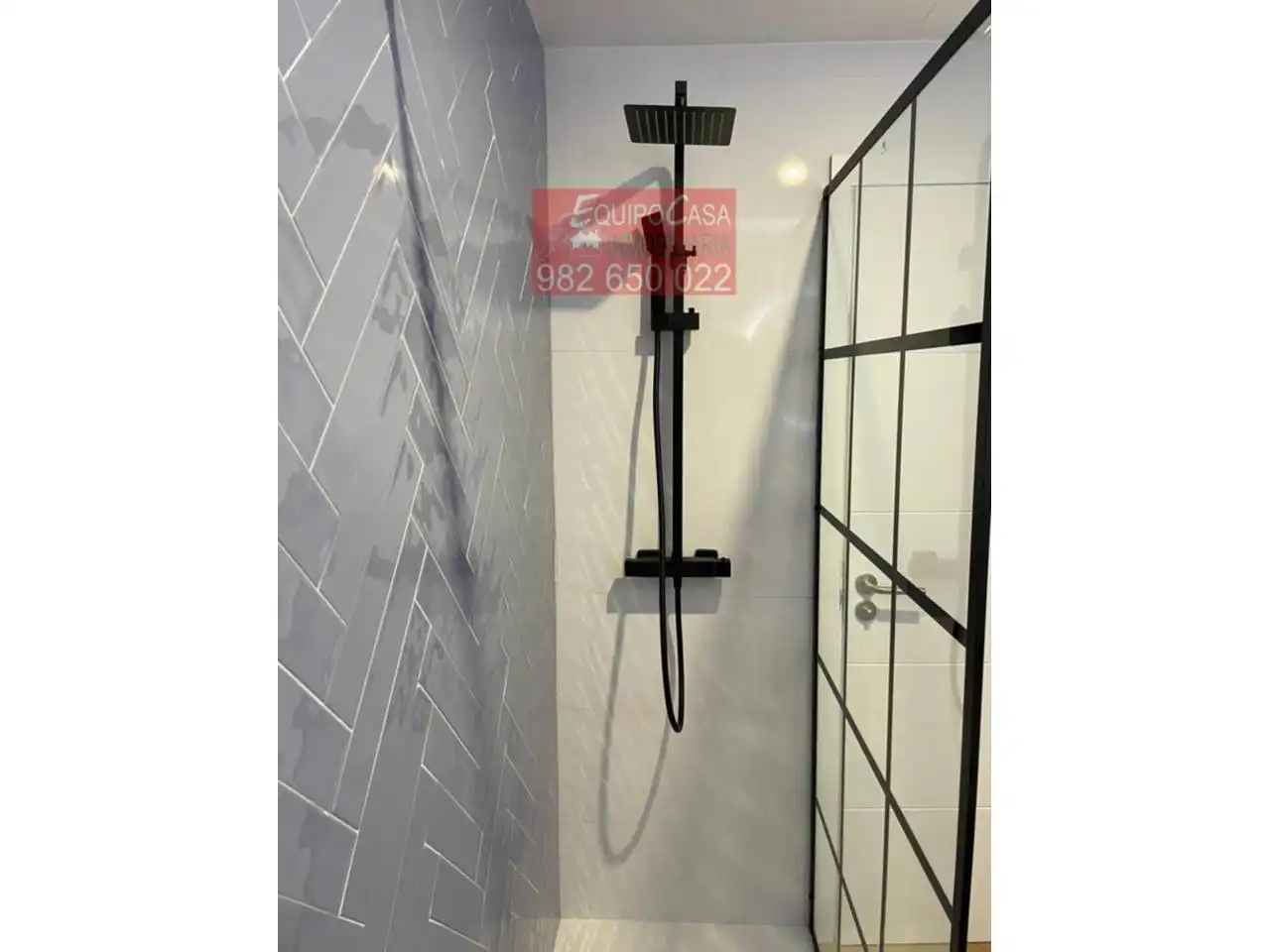Baño de Apartamento en venta en Lugo con Calefacción, Parquet y Trastero
