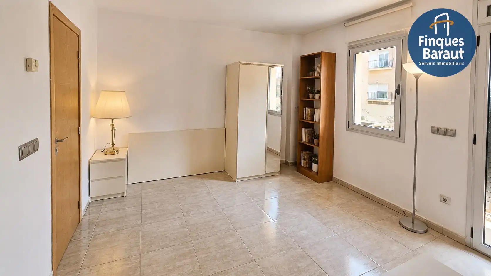 Habitación de Piso en venta en Figueres con Calefacción, Terraza y Amueblado