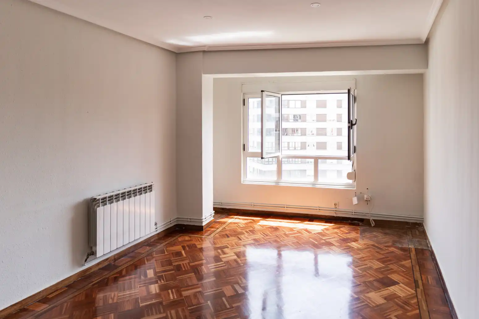 Sala de estar de Piso en venta en Avilés con Calefacción