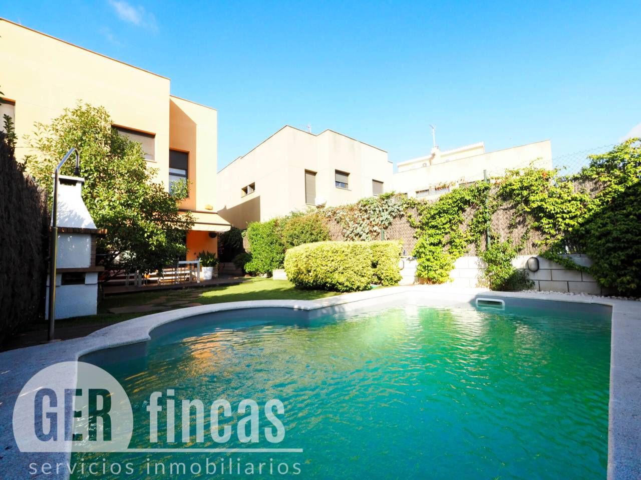 Jardí de Casa o xalet en venda en Terrassa amb Aire condicionat, Calefacció i Terrassa