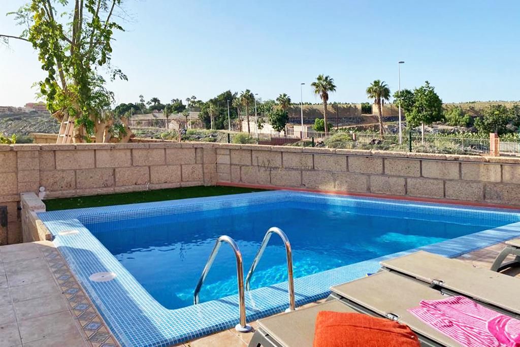 Swimming pool of Single-family semi-detached for sale in Adeje  with Air Conditioner, Terrace and Swimming Pool
