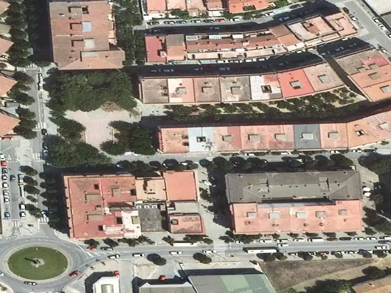 Vista exterior de Pis en venda en Figueres
