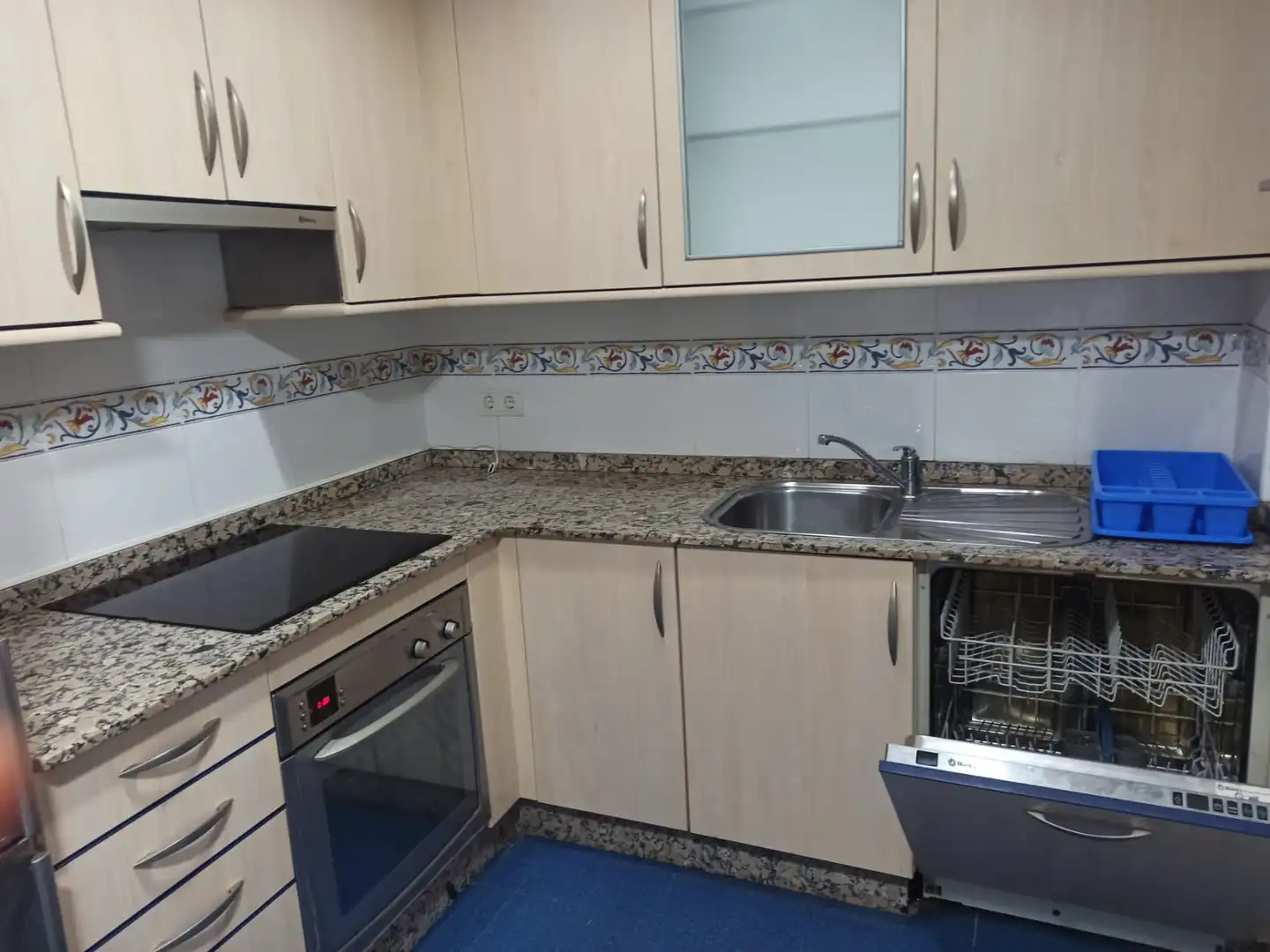Kitchen of Apartments for rent in Vigo   with Heating, Parquet flooring and Storage room