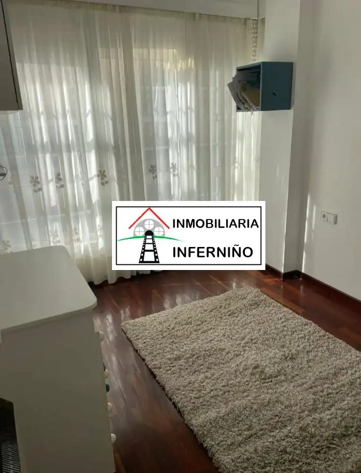 Vista exterior de Piso de alquiler en Ferrol con Calefacción