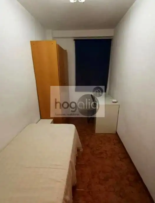 Erdgeschoss zur Miete in Doctor Barraquer - G. Renfe - Policlínico