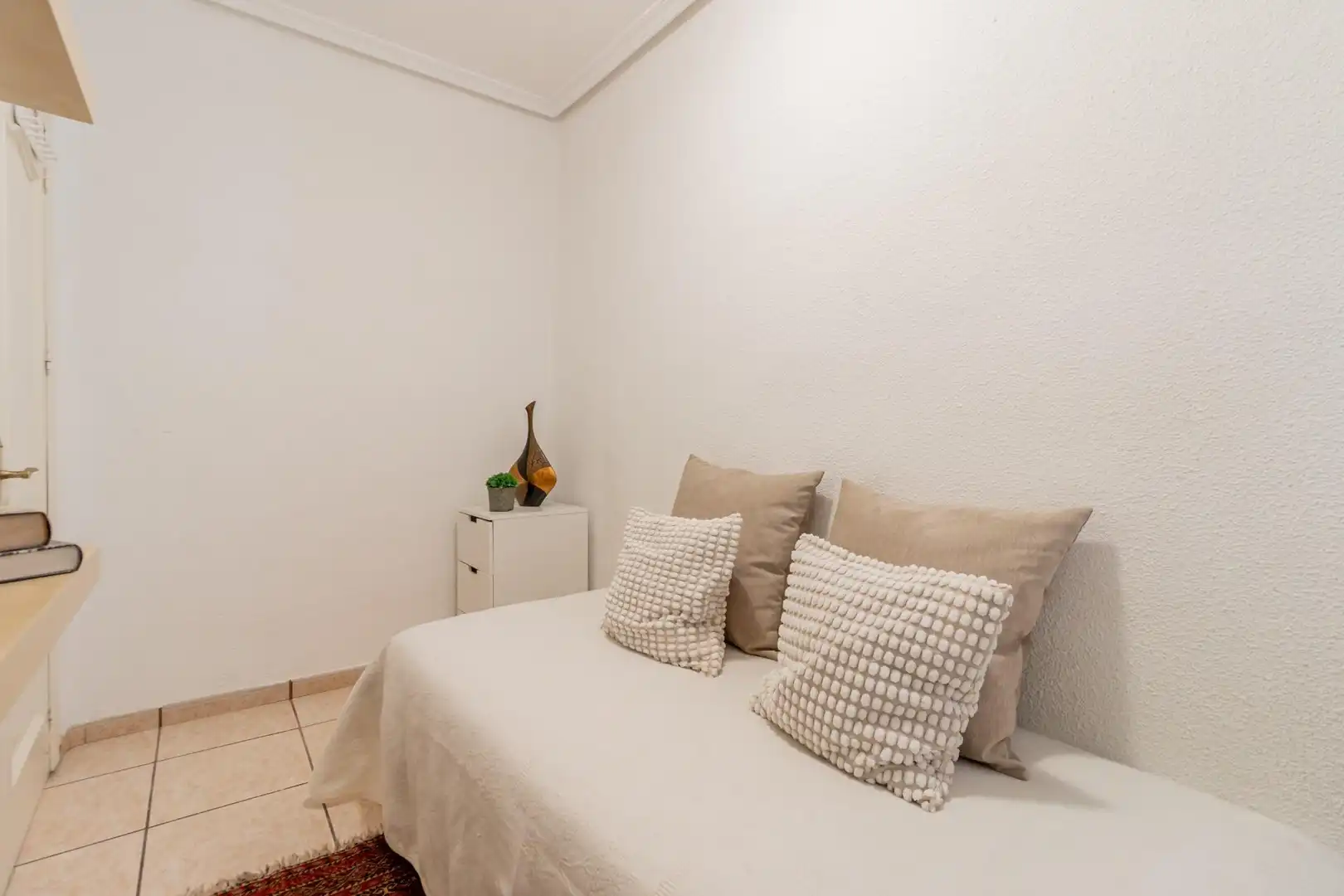 Bedroom of Flat for sale in Madrid  with Heating and Furnished