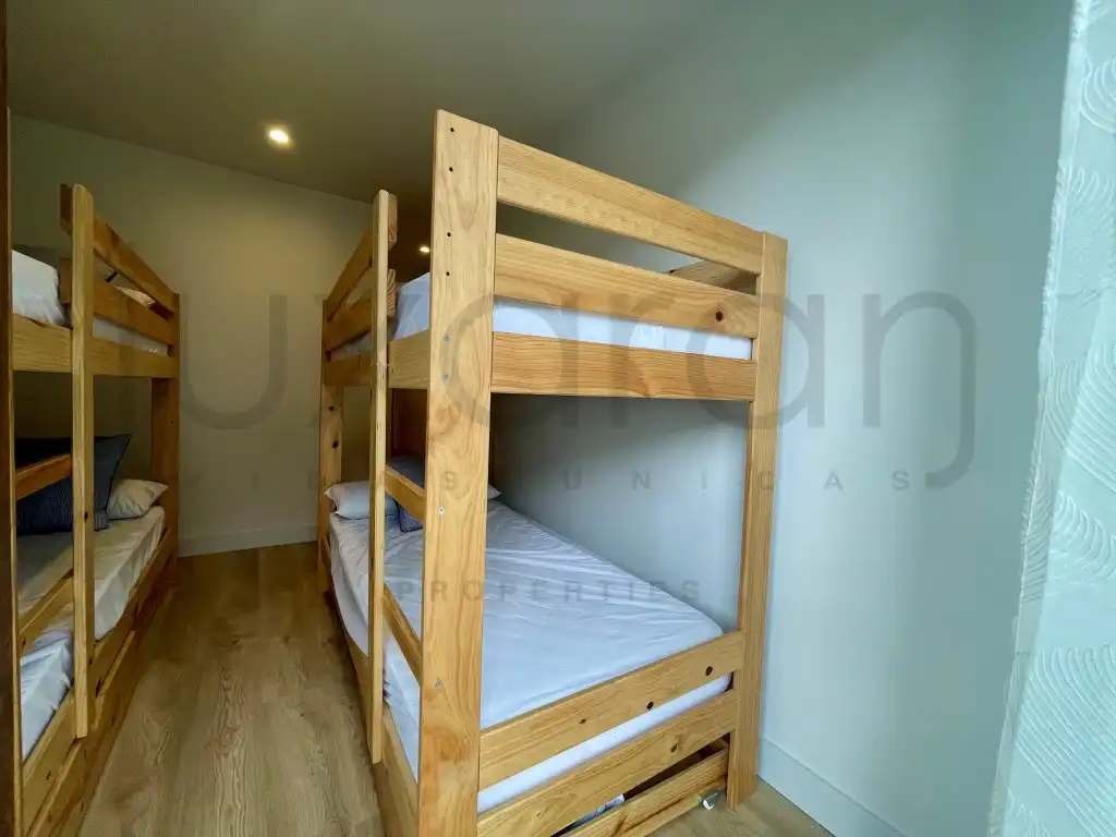 Dormitori de Apartament en venda en Naut Aran