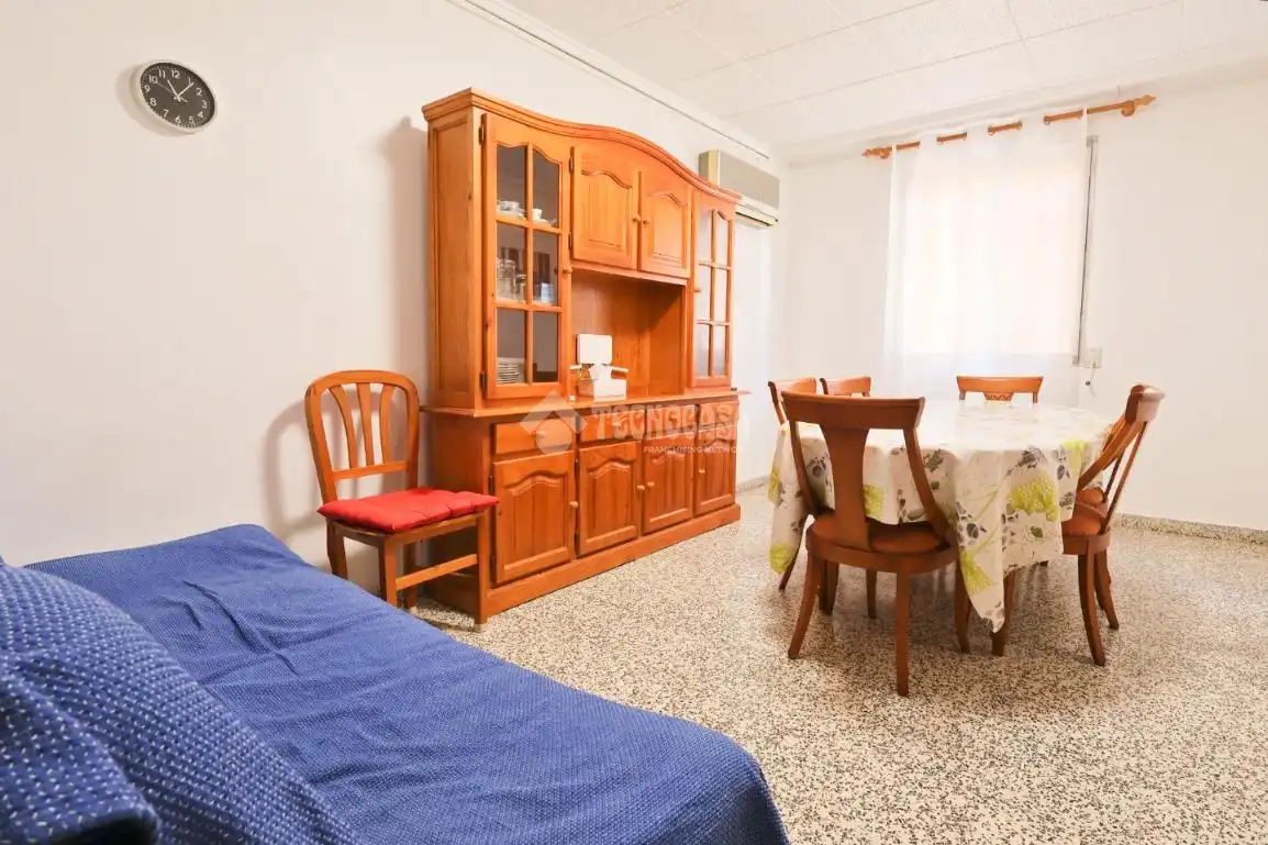 Comedor de Piso en venta en Sagunto / Sagunt con Aire acondicionado y Amueblado