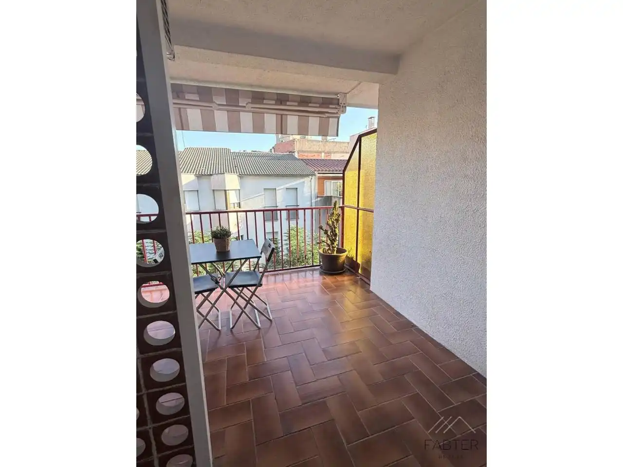 Flat with terrace for sale in Calle Montserrat, imagen 4