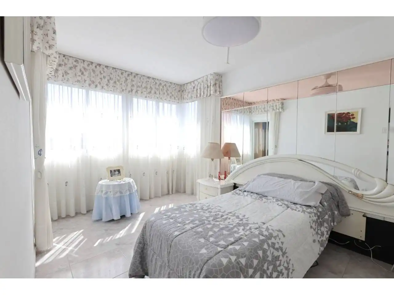 Bedroom of Flat for sale in L'Hospitalet de Llobregat  with Furnished and Balcony