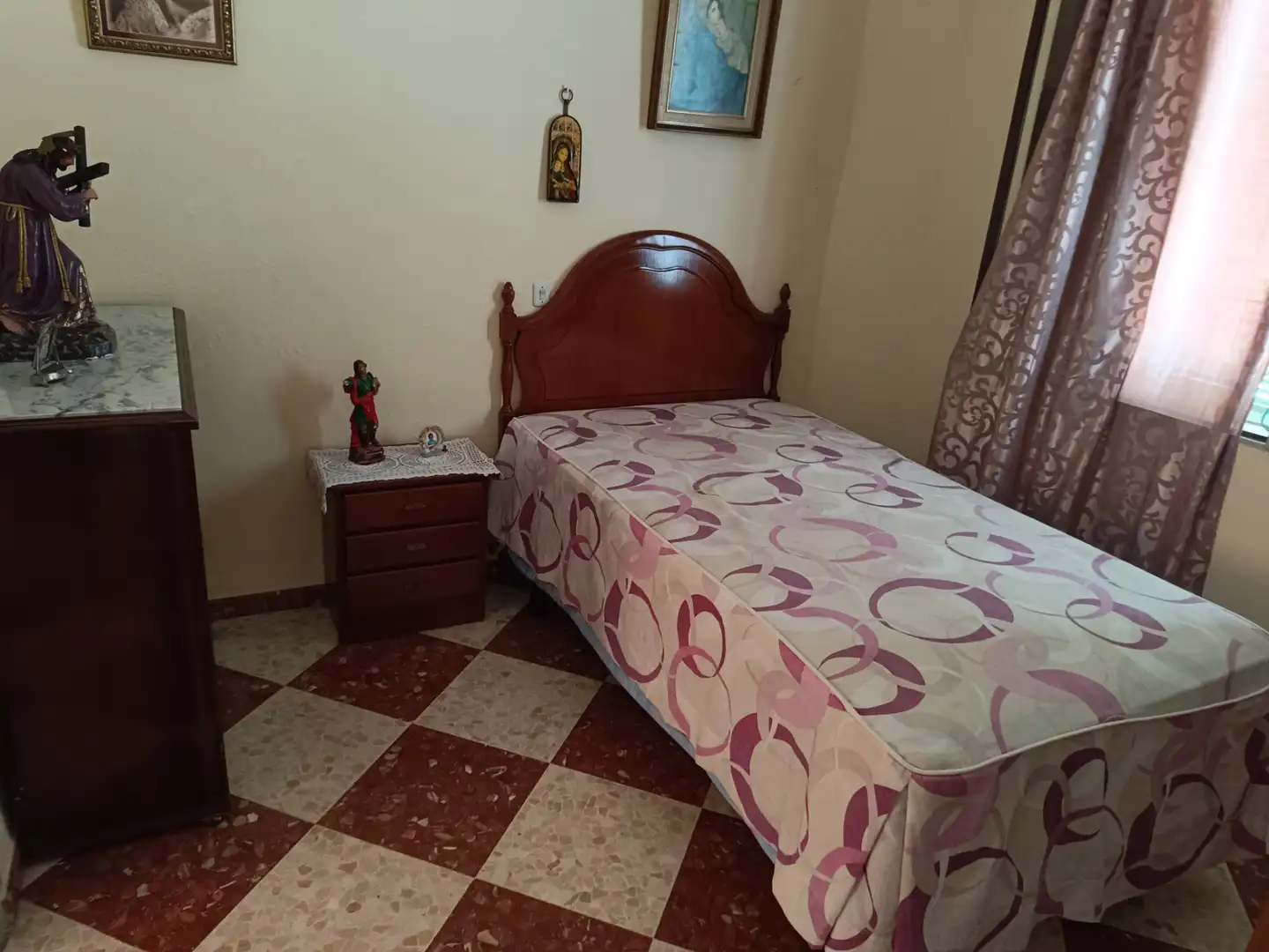 Dormitori de Casa o xalet en venda en Brenes amb Traster, Moblat i Balcó