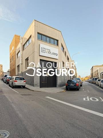 Local comercial en Alquiler en Calle De los Perales en Vega de la Moraleja